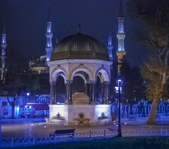 Ночной Стамбул.