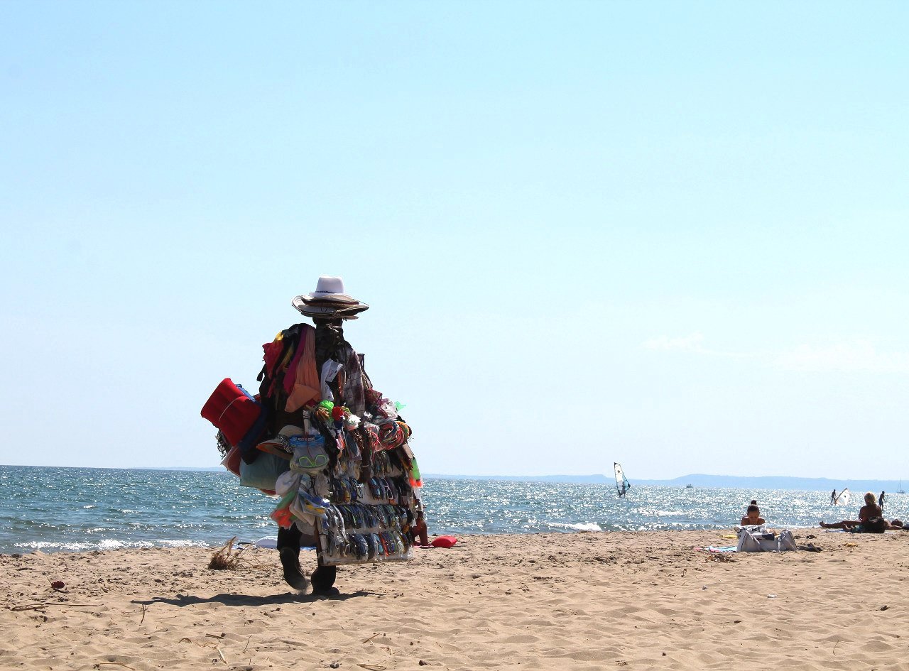 Торговец на пляже
