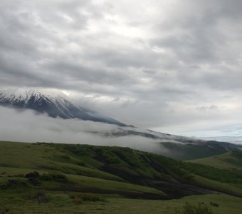 Облака спускаются в долину