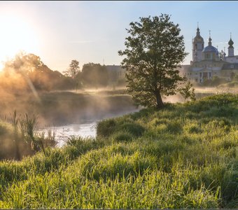 Утро у монастыря