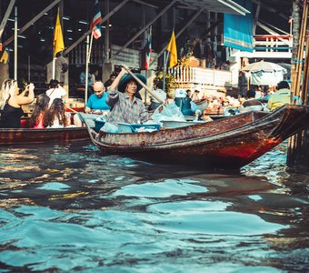 Плавучий рынок, Тайланд.