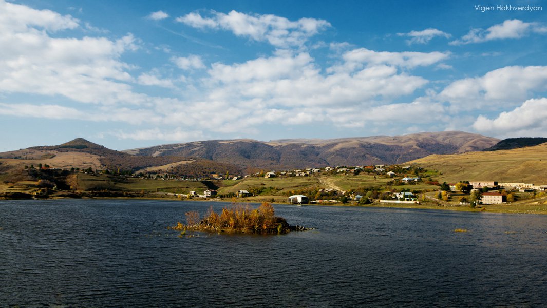Озеро Цовинар