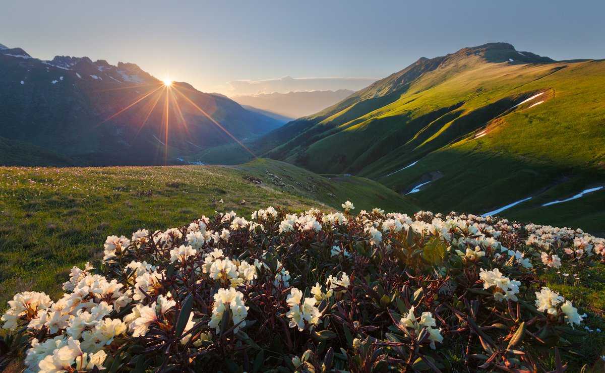 панорама кавказских гор