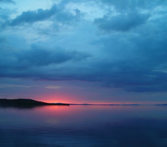 Закат на Пя озере