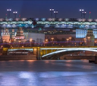 Россия. Москва. Патриарший и Большой Каменный мосты.