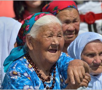 бабушки на концерте