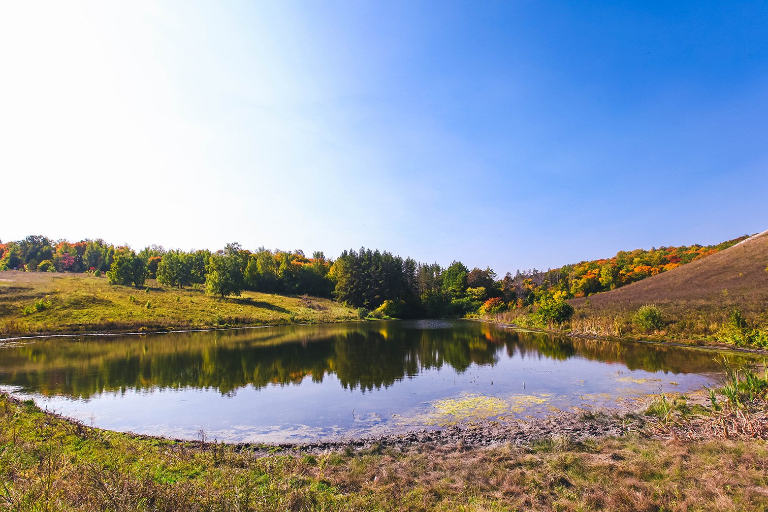 Спрятанное озеро