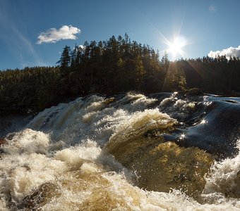 Водопад Большой Янискенгас по прозвищу "Маманя".