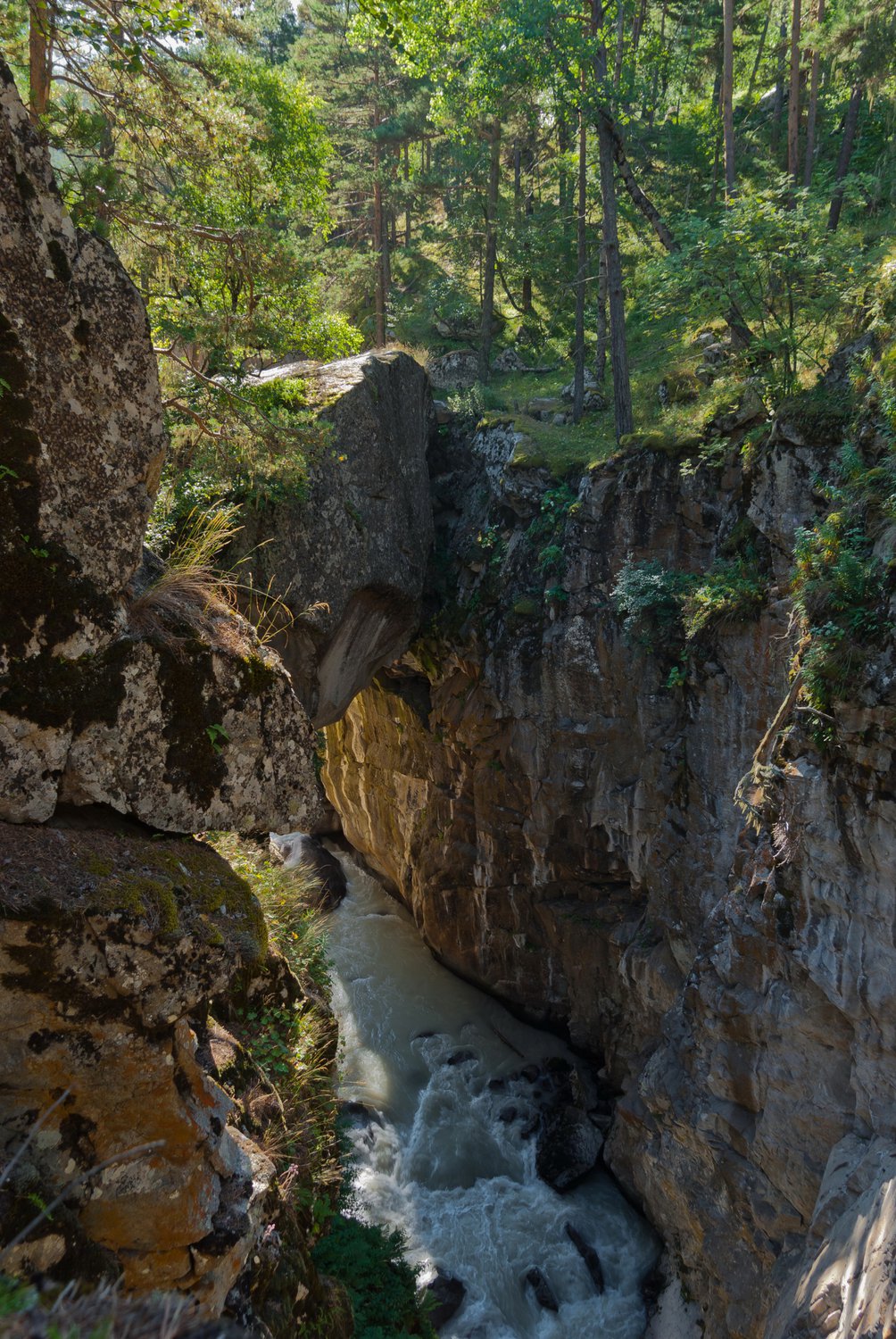 КАМЕННЫЙ МОСТ