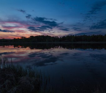 Закат на озере в национальном парке "Орловское полесье"