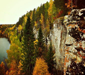 Золотая осень на реке Чусовой