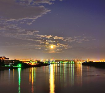 Восход Луны над Омском