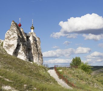 Спасский пещерный храм (Воронежская область, село Костомарово)