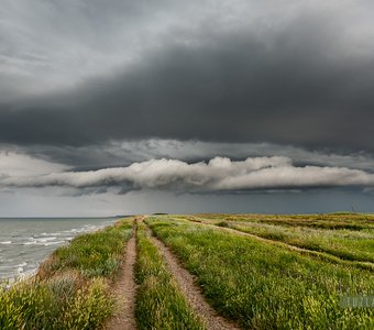 Трубчатые облака над Азовским морем