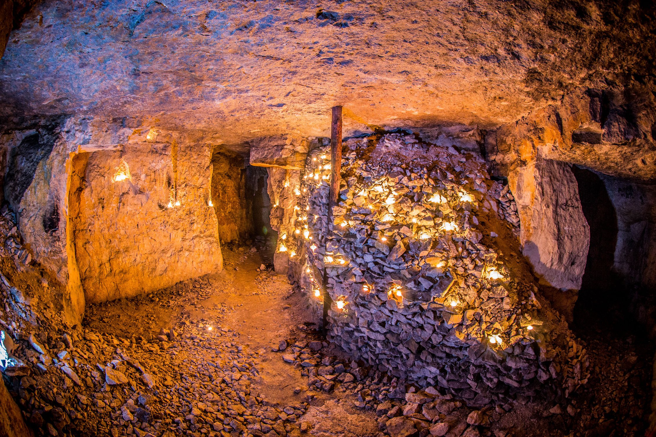 Кристаллы света в каменоломнях