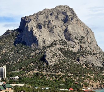 Гора Сокол