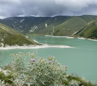 Высокогорное озеро Кезеной-Ам