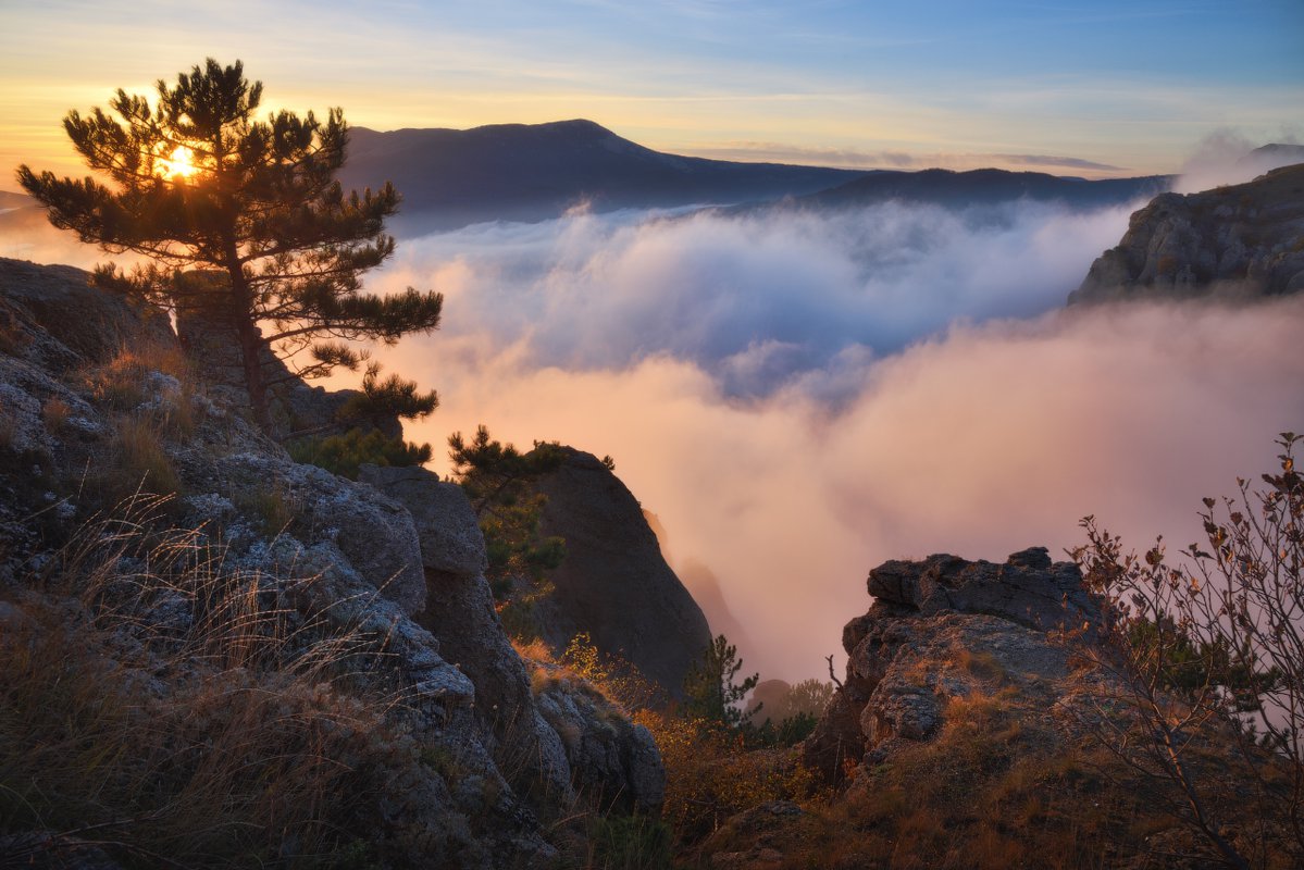 Вечер в крымских горах