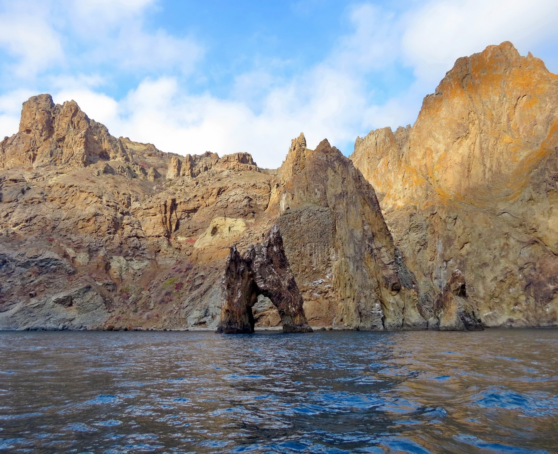 Золотые ворота Кара-Дага