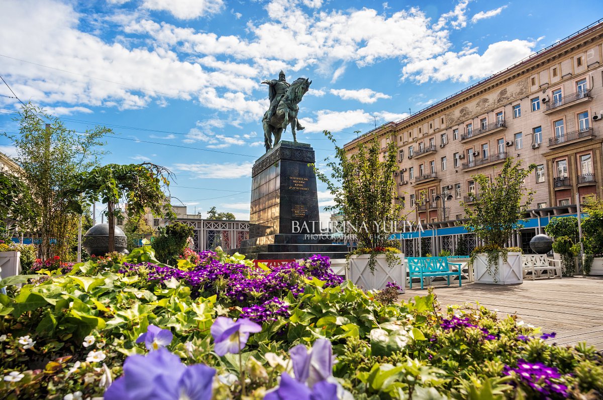 памятник долгорукому в москве