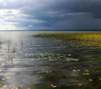 Плещеево озеро, перед грозой.