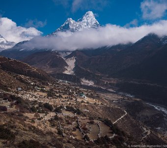 Ama Dablam (6812 m)