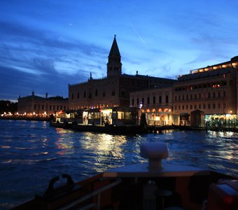 Венеция. На подходе к площади Сан Марко