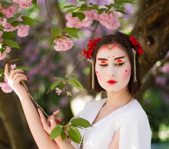 Япония: Женщина и природа