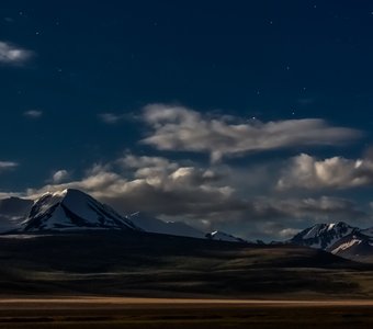 Ночь на плато Укок.