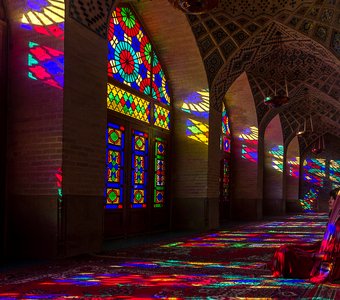 Мечеть тысячи красок