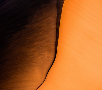 Смерч в пустыне Намиб