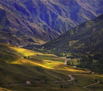 Вид с перевала Чике-Таман. Алтай