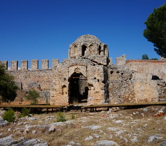 Руины византийской церкви святого Георгия