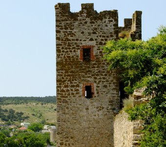 Руины Генуэзской крепости 14 век. Крым. Феодосия