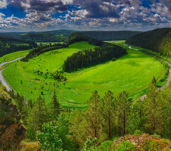 Вид на долину реки Иргина с горы Вакутин камень