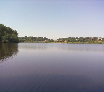 Солнце над водохранилищем.