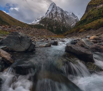 Домбай-Ульген