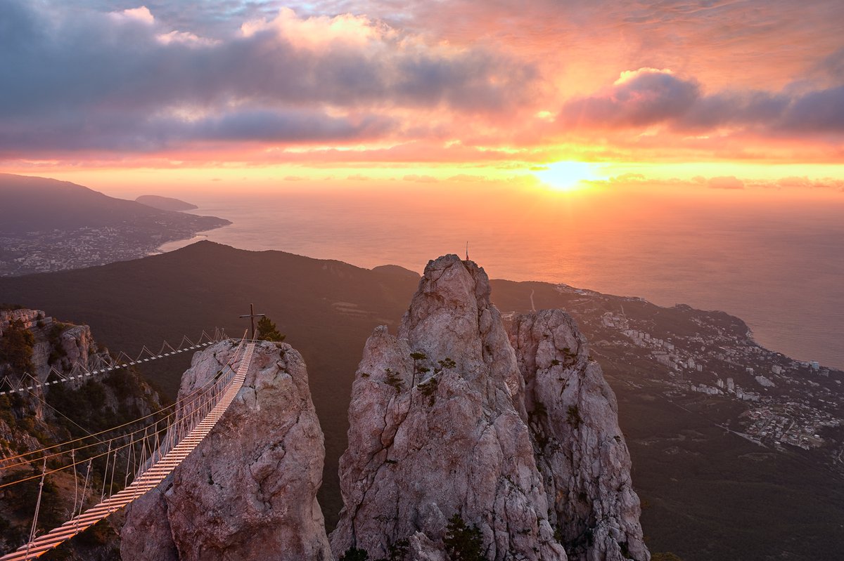 Алупка зубцы ай Петри