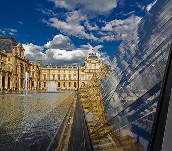 The geometry of the Louvre.