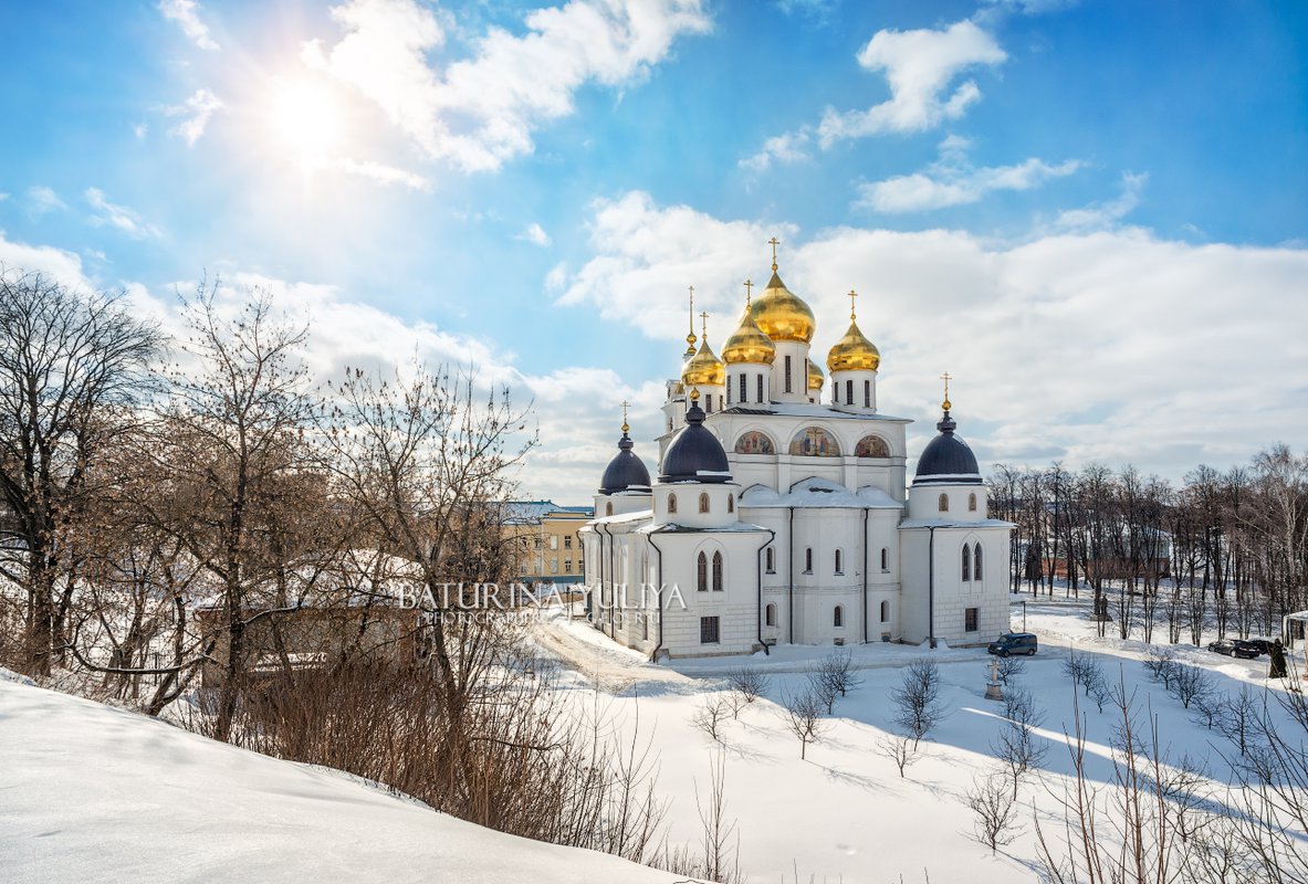 Успенский собор Дмитровского Кремля