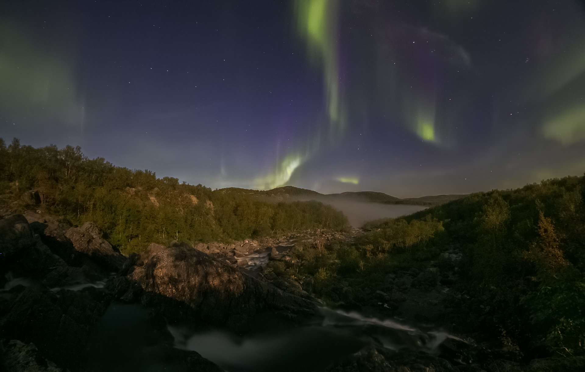 Лунной ночью на речке Юринга.