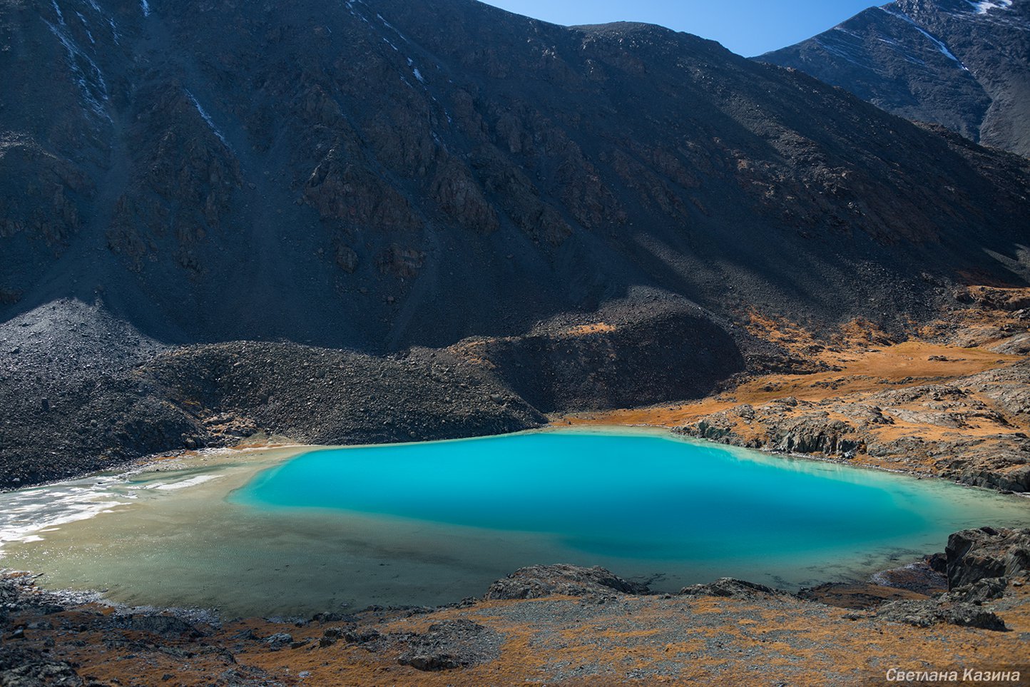 Почему вода в озере бирюзового цвета? — Фото №216676