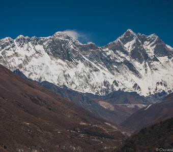 Вид на Эверест, Лхоцзе и Нупцзе