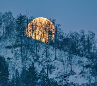 Утренняя луна