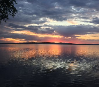 Закат на водохранилище