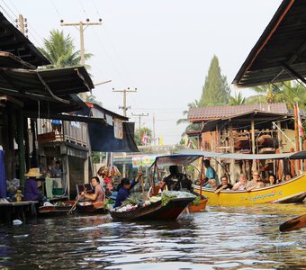 Водный рынок в Тайланде