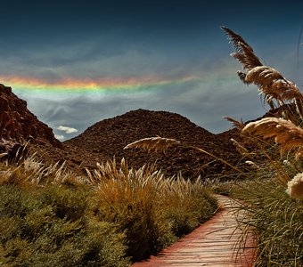 Редкий феномен округло-горизонтальная дуга на Термальных источниках Пуритама в пустыне Атакама, Чили