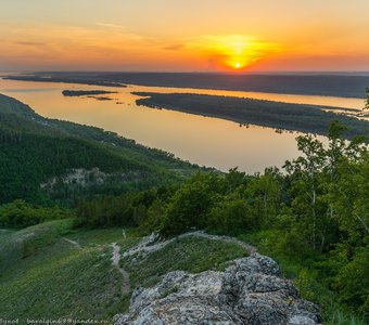 Вид на Волгу с горы Стрельной