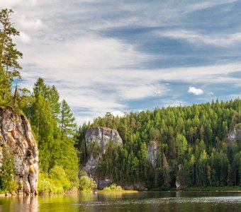 Вода и камни