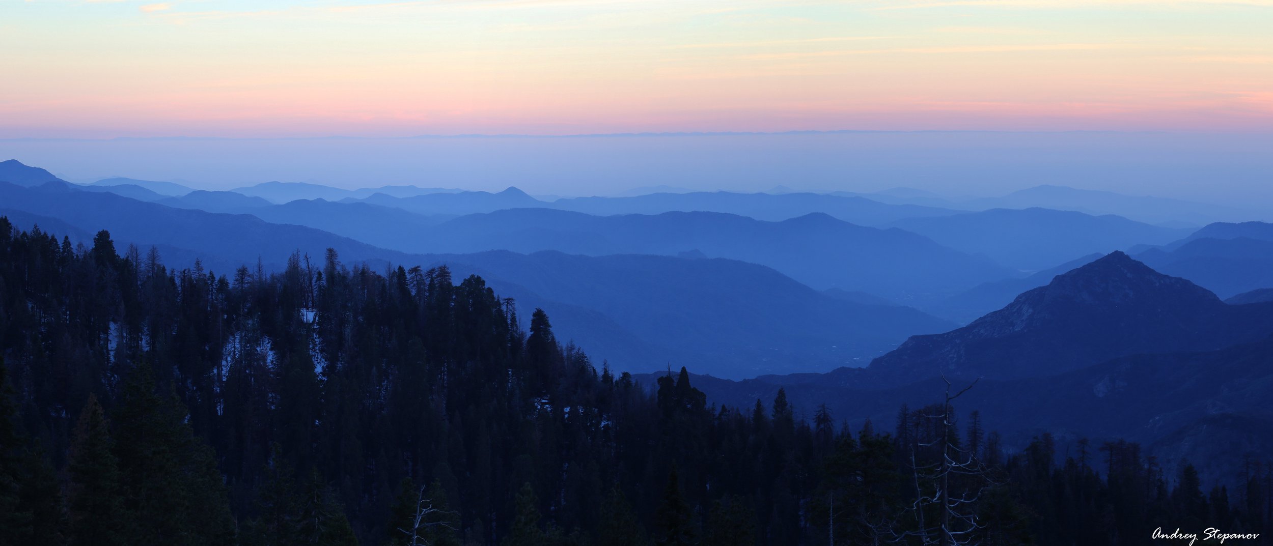 Панорама долины реки Kaweah. Sequoia National Park